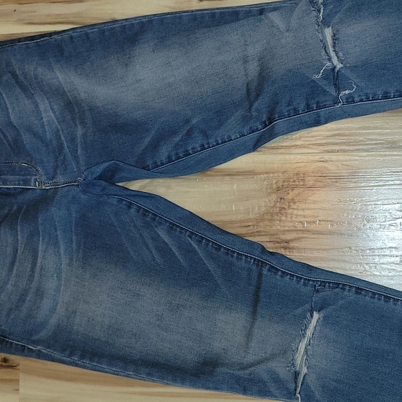 Democracy knee Slit Jeans - Picture 4 of 12